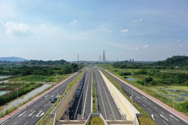 今日，佛山一环西拓北环段、海华大桥通车了