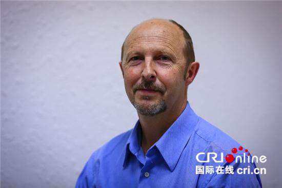 俄知名媒体人再批美国双重标准干涉他国内政 认为香港国安法的颁布及时正确