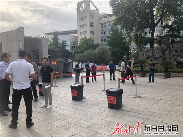 秦州区开展应急演练 确保防疫高考两不误