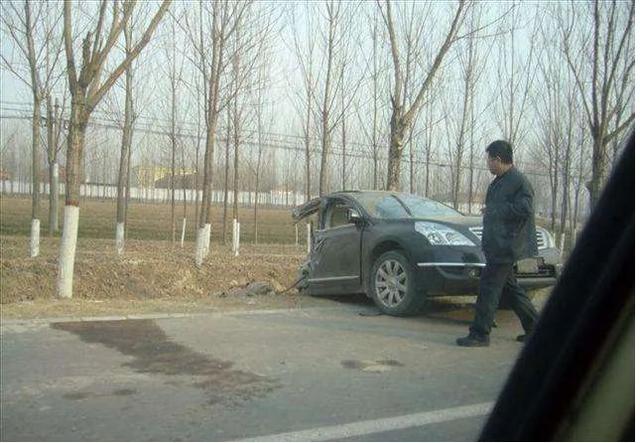 领克06大型“翻车”现场，到底什么才是“真”安全？