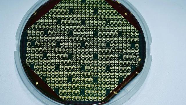 ƹ¢ϣȫ3DоƬΪˡ㾦