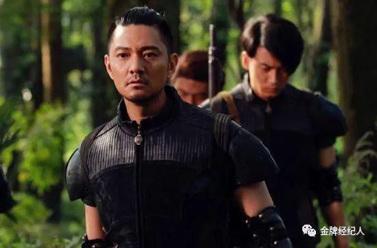 《怪你过分美丽》彭博｜「与世界交手，我只有