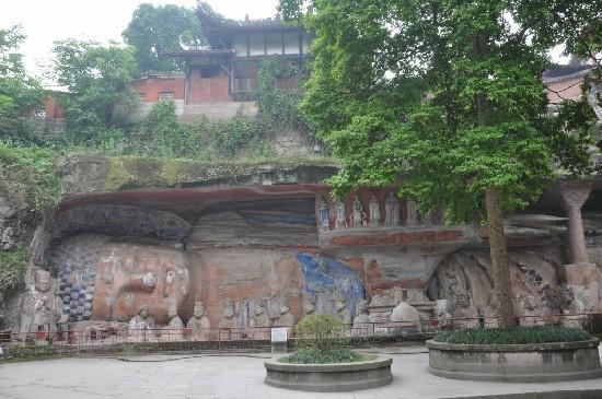 ǧ��ʯ�̴����ʯ�̹屦�������ͱ���һ·����