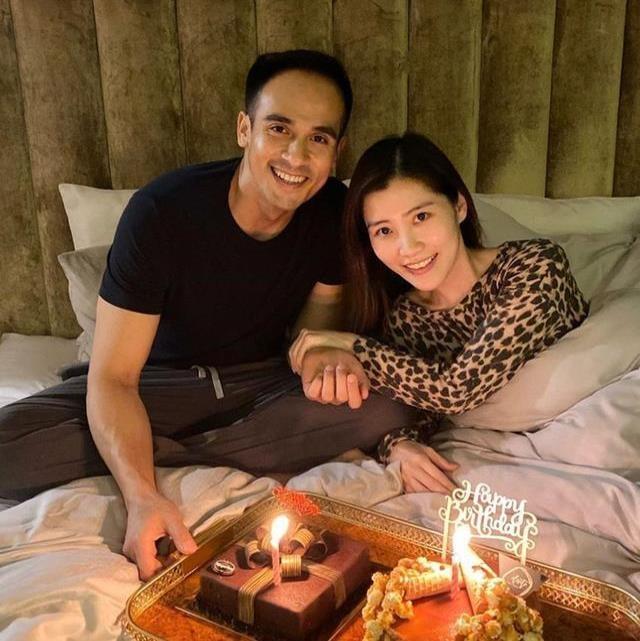 刘德华小姨子陈雪铃首晒全家福 脸色红润状态好