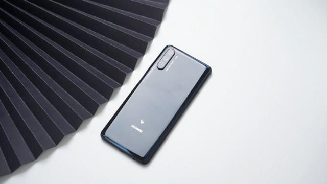 6.8Ӣ+4300mAh Ϊâ9ʽ