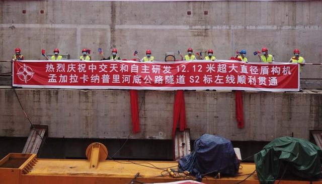 ����н��ϼ������ӵ�������Ŀʵ�����߹�ͨ