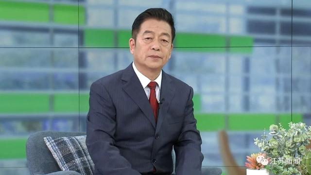 三个月没建起来的公厕，这个局长一个神操作，只花半天就修起来了