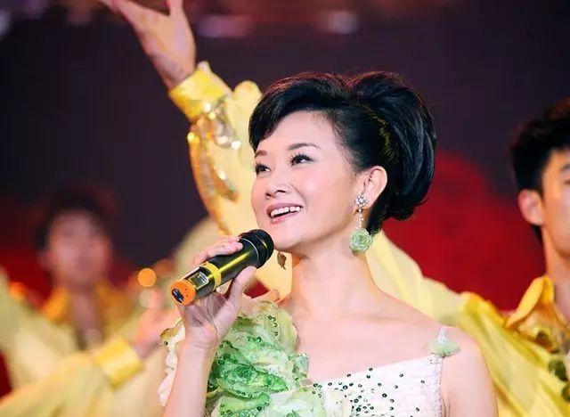 長(zhǎng)沙第一大美女原來(lái)長(zhǎng)這樣！數(shù)十萬(wàn)人跨省而來(lái)，只為看她一眼？