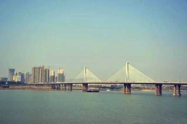 長(zhǎng)沙第一大美女原來(lái)長(zhǎng)這樣！數(shù)十萬(wàn)人跨省而來(lái)，只為看她一眼？