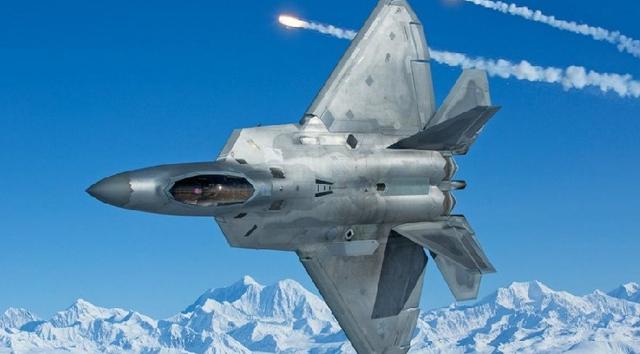 一声巨响1.5亿美元打水漂，最先进五代战机坠毁，数量越来越少