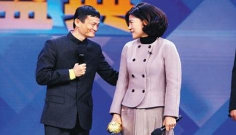董明珠：30岁失去丈夫养2岁儿子，10亿多女富豪，活成女性楷模