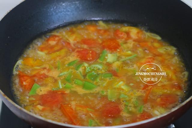 大热天不想吃饭时，就爱煮这碗面，酸爽可口，一碗打不住