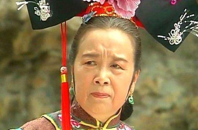 比“容嬷嬷”被人扔鸡蛋还惨，这个男人，因出