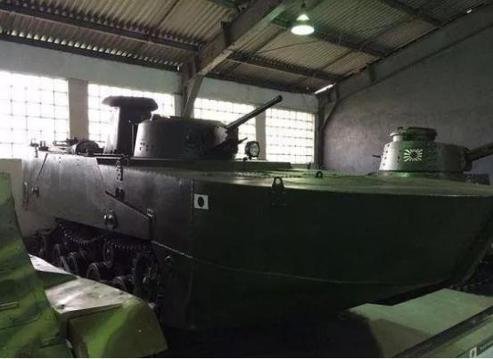 二战日本海军饱受争议的两栖装甲战车，特二式内火艇