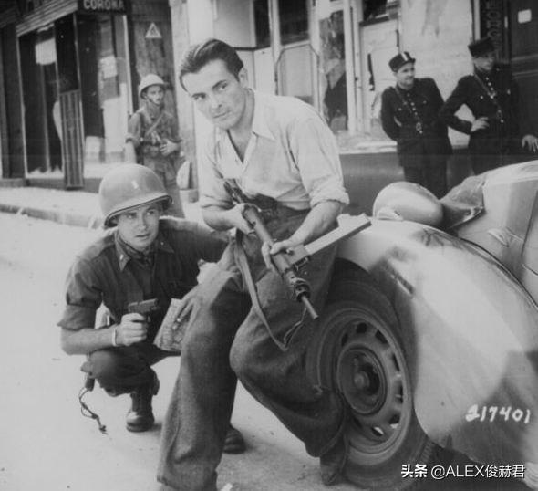 一分钱难倒英雄汉：二战欧洲战场最贵轻武器，不是德军MG42