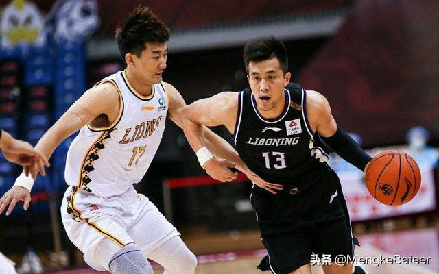 最强控卫之间强强对话，孙铭徽完胜郭艾伦和赵继伟？