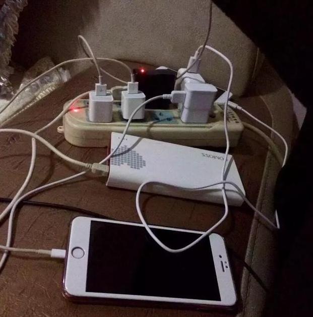 插排界的华为，小夜灯智能排插月销10000部，居家妈妈的好帮手