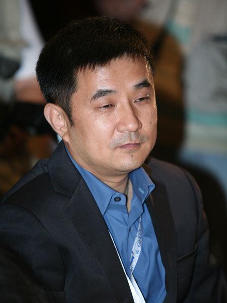 著名的房地产商王永红，欠下百亿债务后，带女