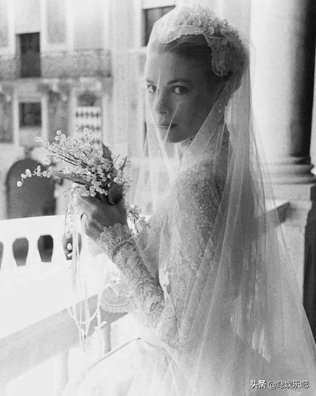 王妃格蕾丝·凯利婚礼婚纱，被誉为蕾丝婚纱中的经典！