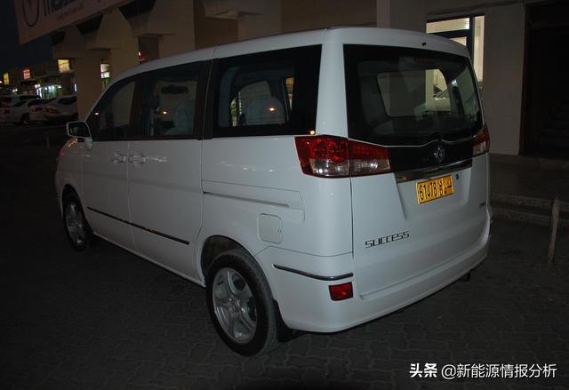阿曼日记4：街头巷尾随拍在用与在售的中国车