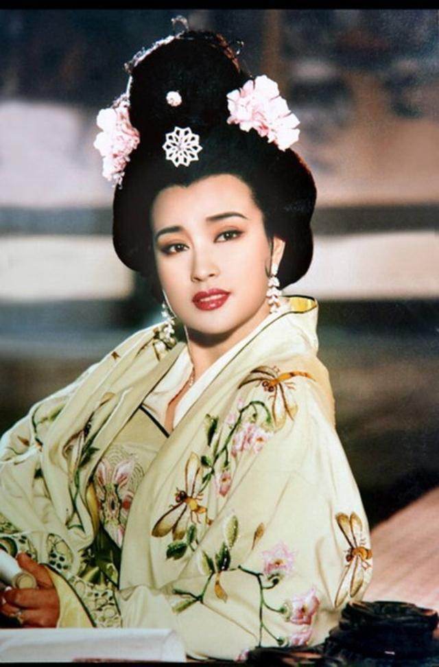 65岁的刘晓庆：把武则天演活了，一生跌宕坎坷，如今仍是人生赢家