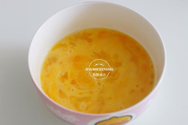 大热天不想吃饭时，就爱煮这碗面，酸爽可口，一碗打不住