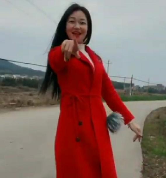 女子查出癌症，老公要离婚，结果是误诊，老公