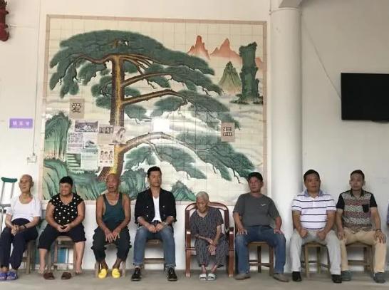 被亚洲女首富“抛弃”，差点被刘德华“害死”