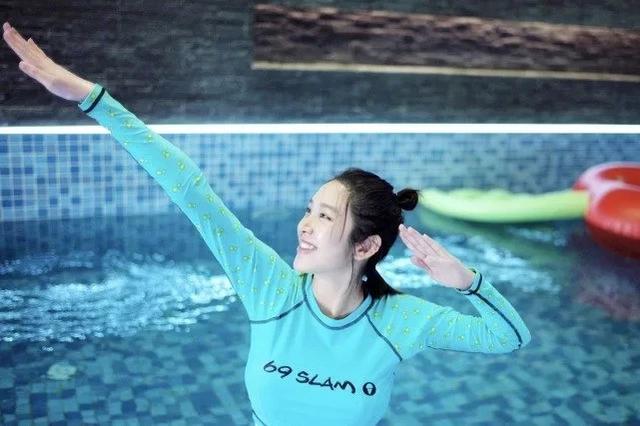 其他女艺人产后复出状态好，现在就看她的了，男方事业也越来越好