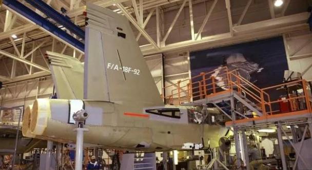 美国F15上的螺丝，40年后我们仍然仿制不出