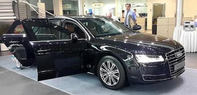 A8L防弹版曝光，重近4吨6.3秒破百，网友：大佬座