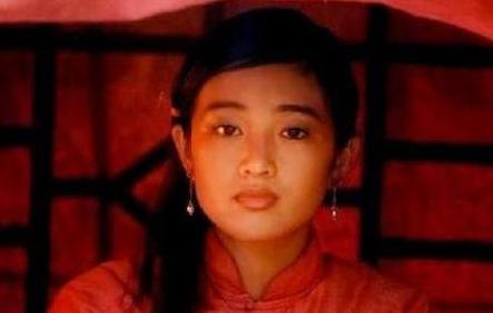 1995年，巩俐被张艺谋“捉奸在床”后，转身嫁新