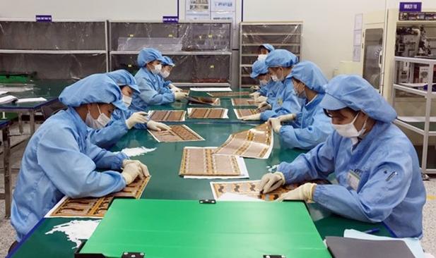 中越贸易强劲增长 越南“世界工厂”之路是否顺
