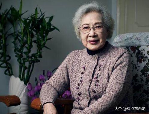 丈夫跟儿子都已经去世，快100岁了还在演戏，堪