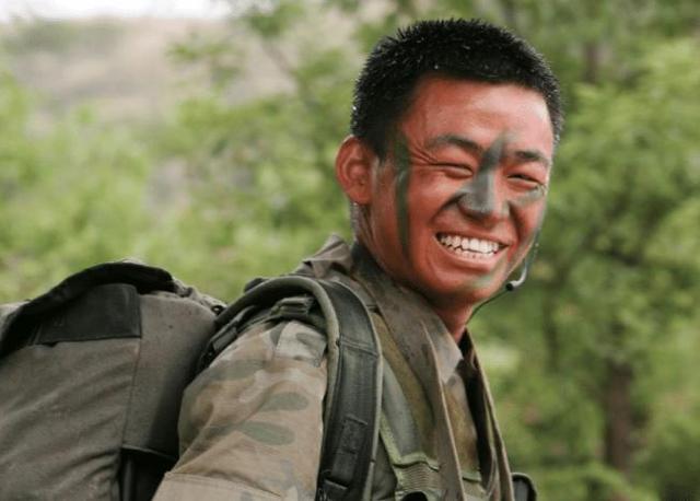 当年王宝强没钱打官司，借钱遭到多人拒绝，他二话没说给了300万