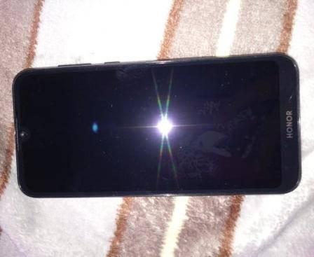 荣耀单摄低端机，仅469元，5.71英寸+八核处理器