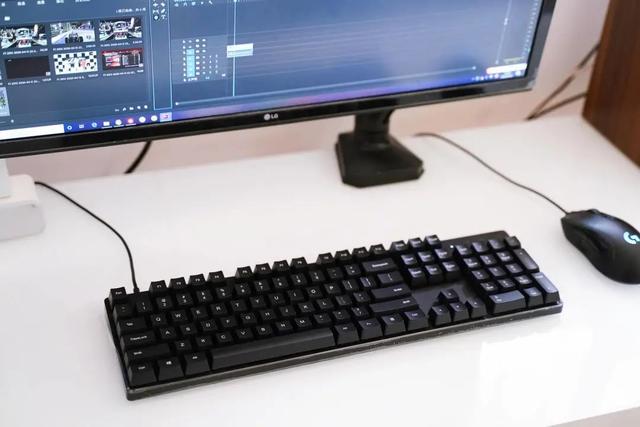 “年轻人的第一把机械键盘”，小米机械键盘到