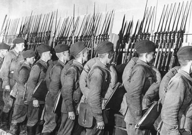 美国再次出手挑衅，公开篡改二战历史，俄总统