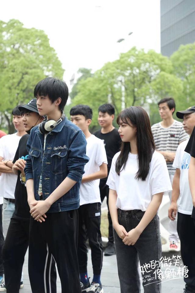 青春校园网剧《她的微笑像颗糖》在上海尚浦中心举行了开机仪式