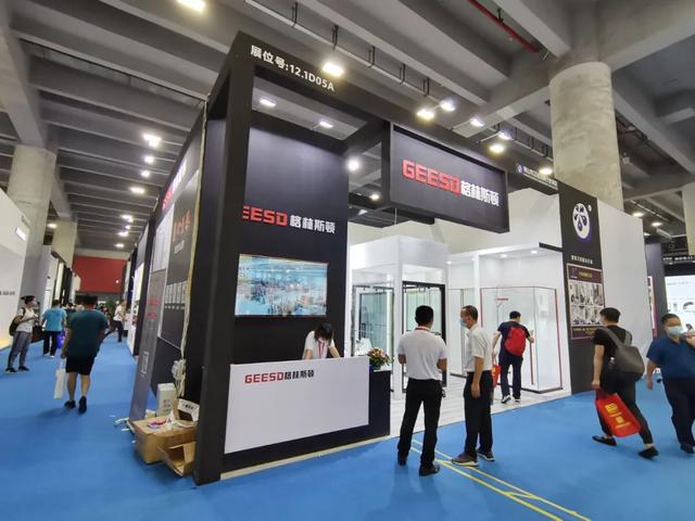 2020中國建博會（廣州）12.1衛(wèi)浴品牌館如約啟動，現(xiàn)場人流如織