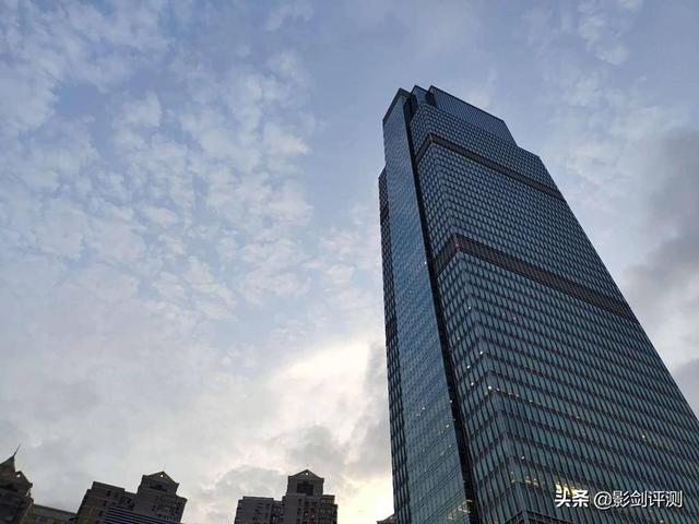 发烧友眼中的性价比水桶旗舰机：HIFI音质+长续航