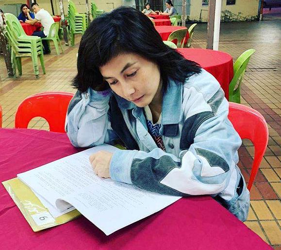 赌王最叛逆千金晒照，父亲离世一个多月后，与