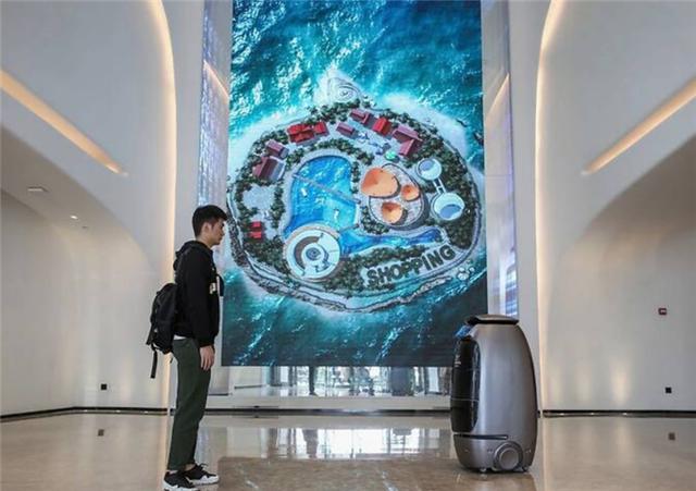 当年马云投资的“无人酒店”，住一晚上千元，