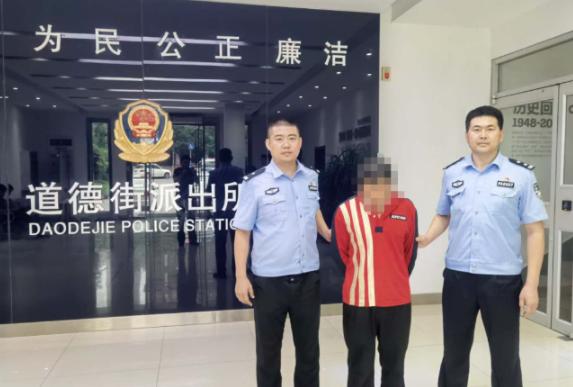 主人|盗窃欲拍晕主人结果把人打醒 迷惑！