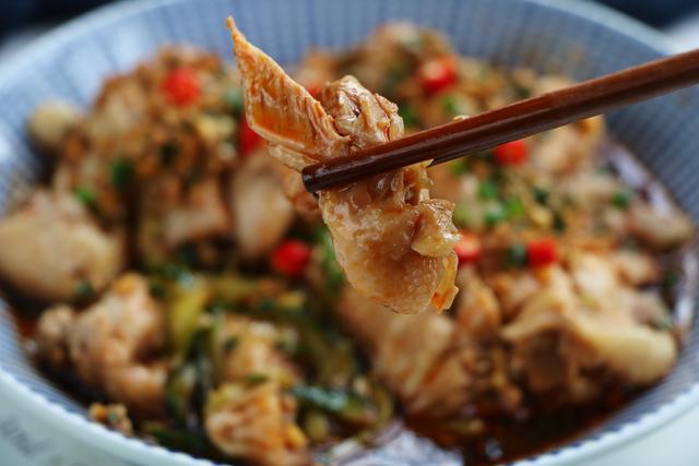 秋天沒食欲，試試這道菜，簡單煮10分鐘，開胃又下飯，出鍋就搶光