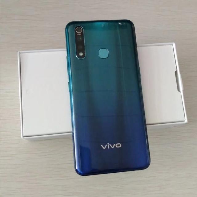 千元机别乱买，10nm芯片+5000mAh+128GB存储，vivo也不错