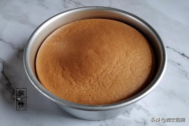 用普通面粉做蛋糕，掌握这几点，照样松软，不塌不成饼，一做成功