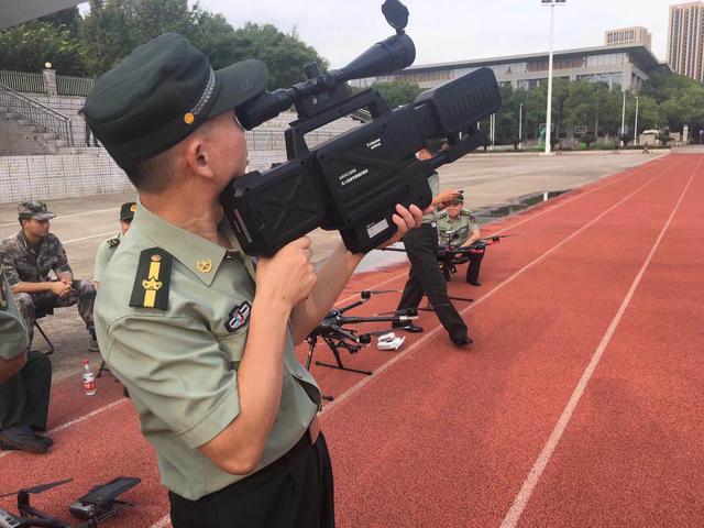 高考|无人机飞进高考考场被击落