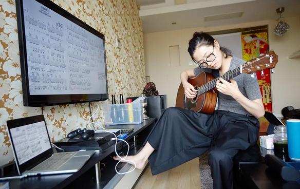 娱乐圈的“白月光”万茜，怎么活成了众人羡慕的模样？