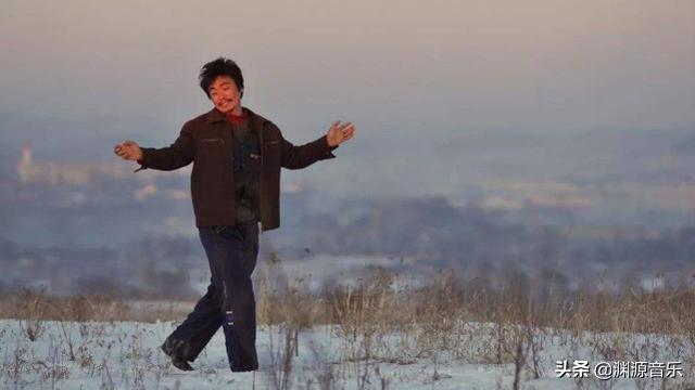 王宝强这部被低估的电影，尽显小人物本色，堪称中国版《小丑》